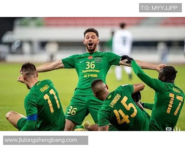 足球明星告别赛盛况空前球迷齐聚见证传奇球员最后一战