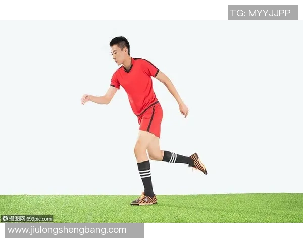 足球明星身材高清图集展现运动魅力与健康生活方式的完美结合