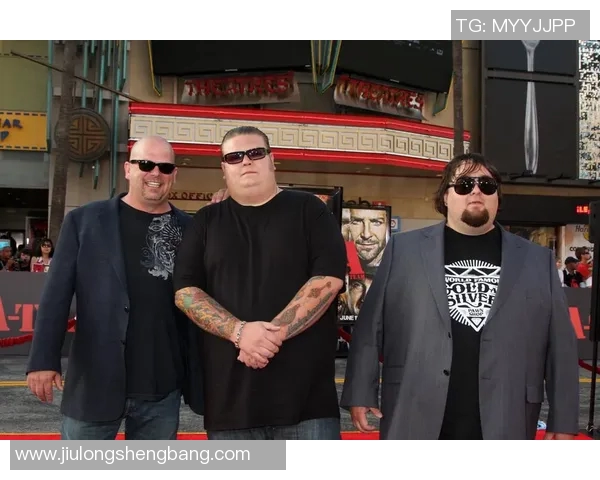 典当之星足球明星的辉煌历程与背后故事揭秘 典当之星足球明星的辉煌历程与背后故事揭秘