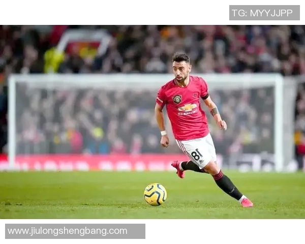 小国足球明星的崛起之路：从默默无闻到世界舞台的闪耀时刻