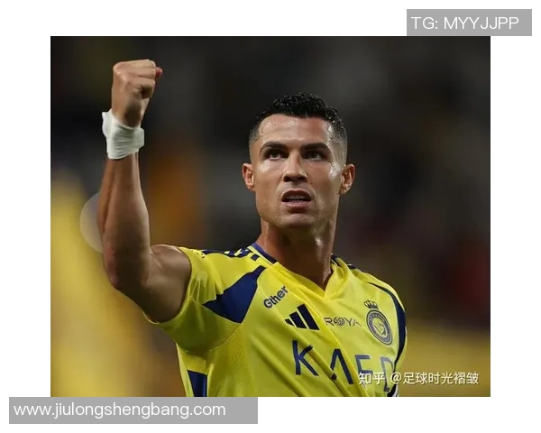 艺人如何评价足球明星的表现与魅力探讨 艺人如何评价足球明星的表现与魅力探讨